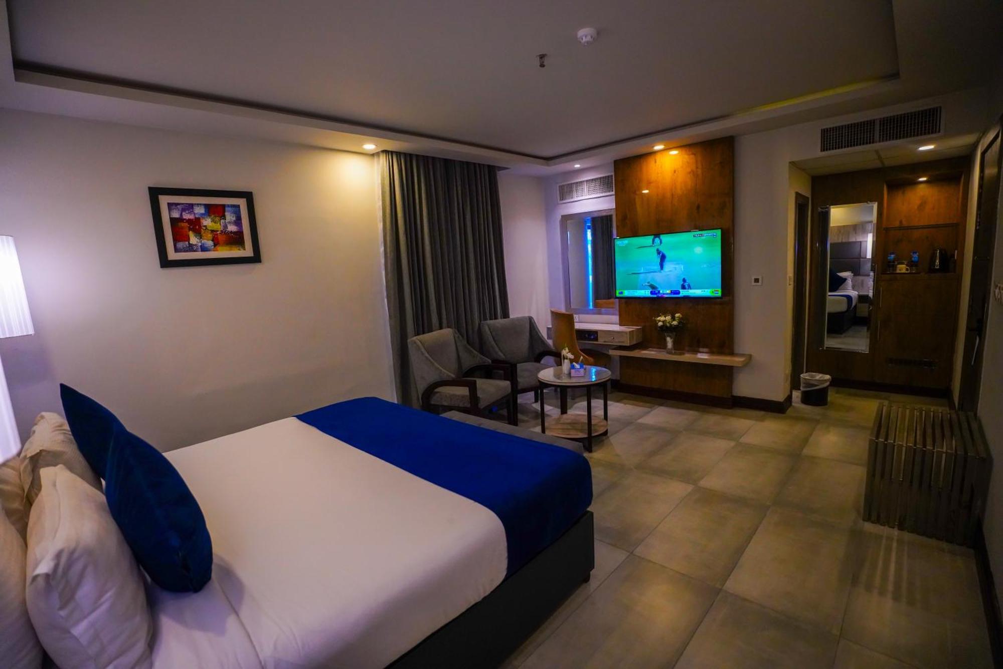 Ifq Hotel & Resort Islamabad Bagian luar foto
