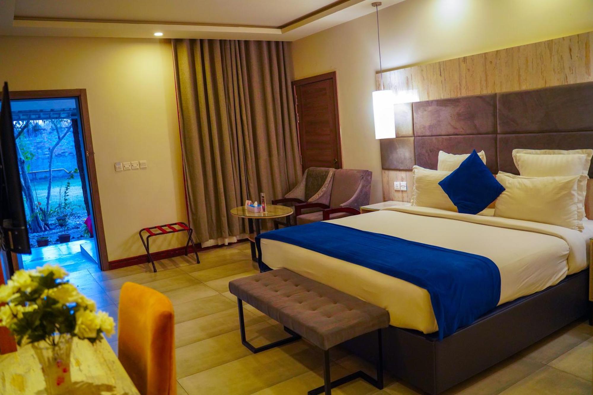 Ifq Hotel & Resort Islamabad Bagian luar foto