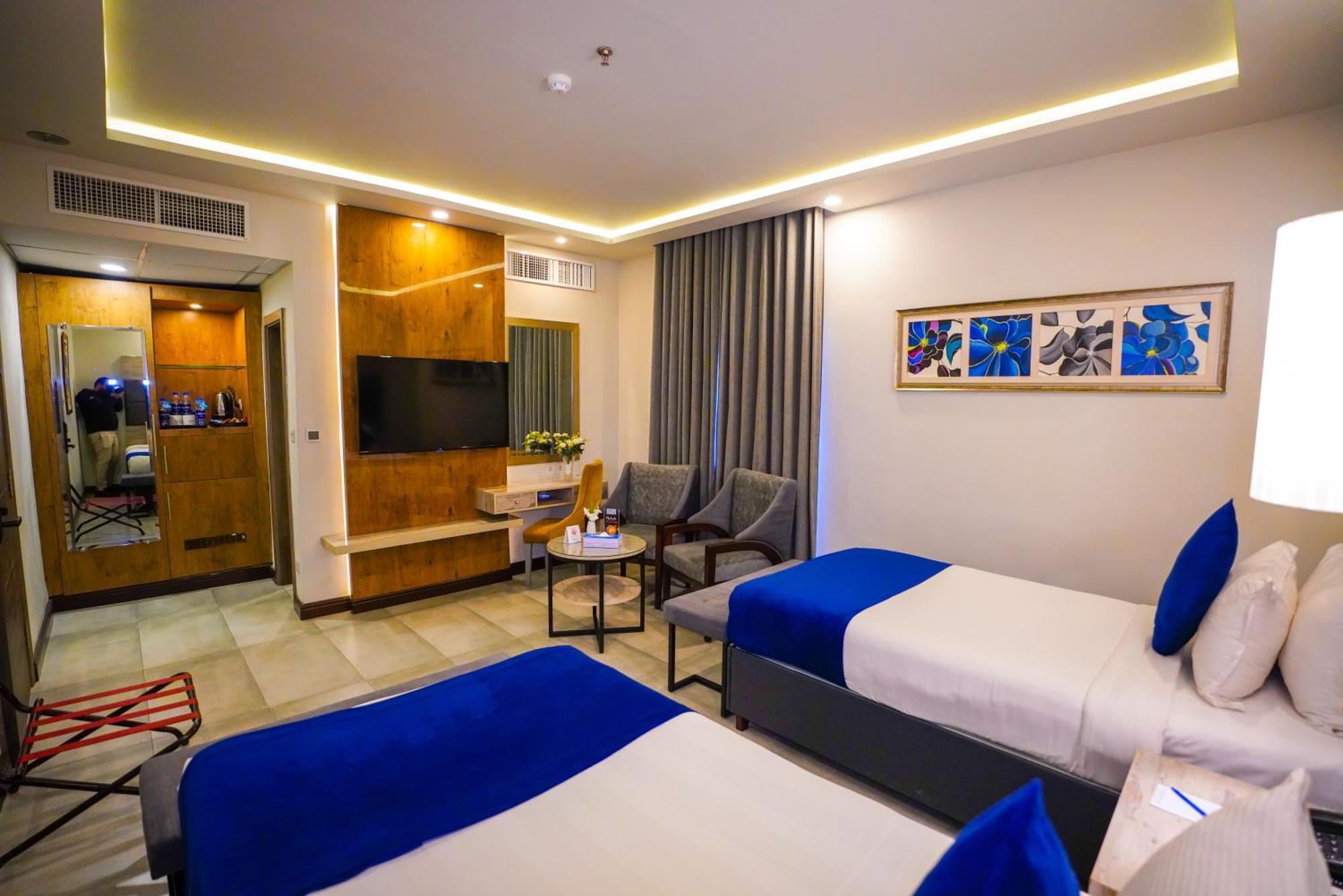 Ifq Hotel & Resort Islamabad Bagian luar foto