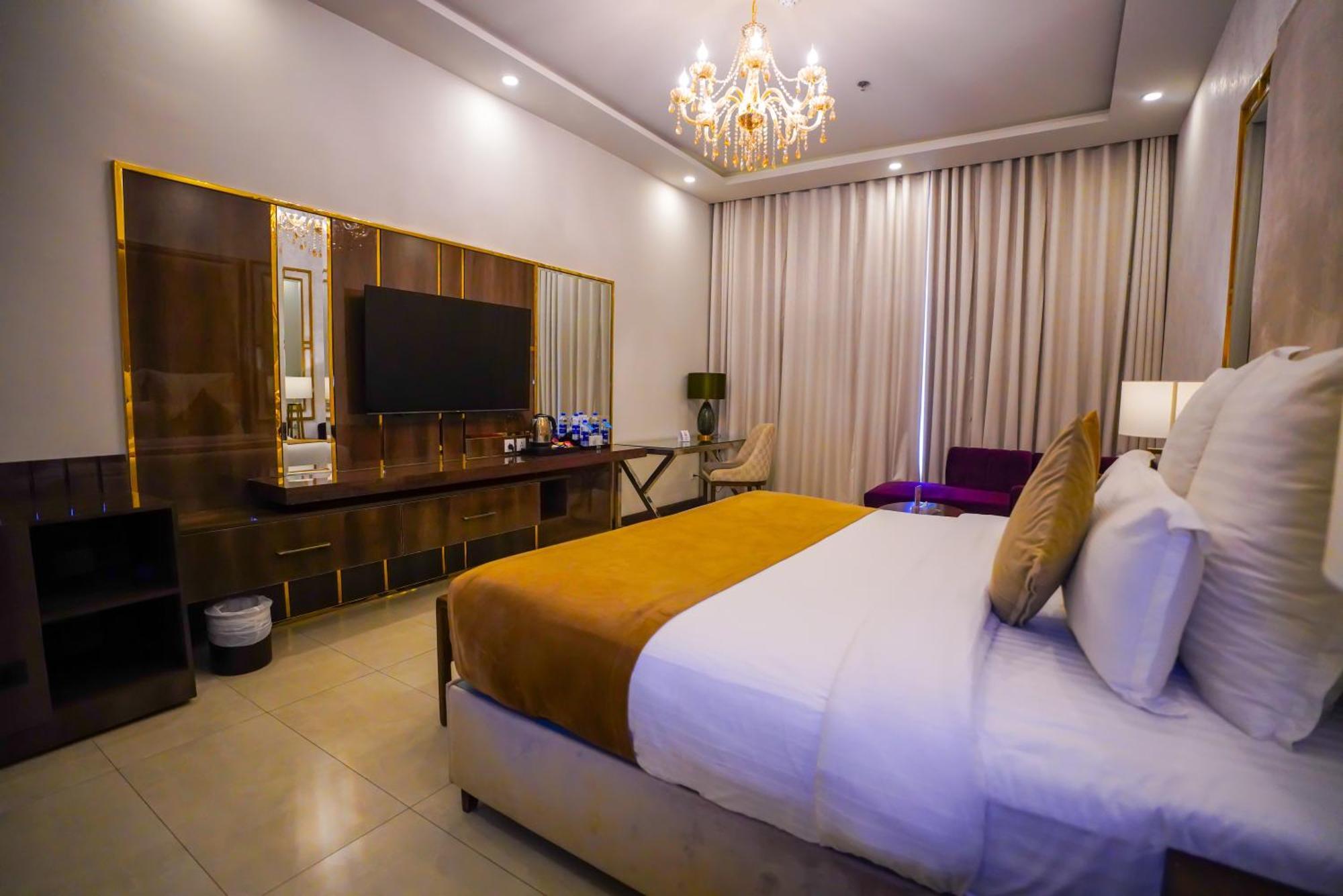 Ifq Hotel & Resort Islamabad Bagian luar foto
