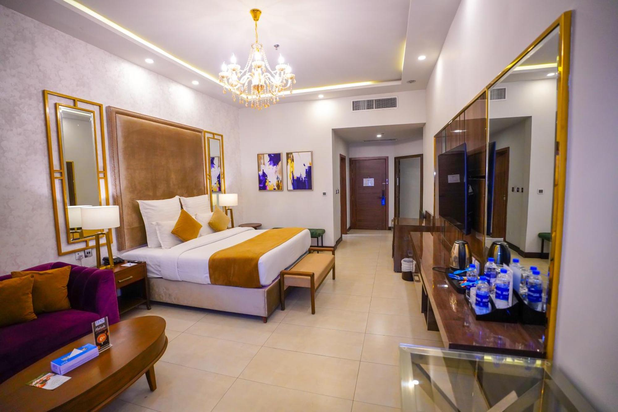 Ifq Hotel & Resort Islamabad Bagian luar foto
