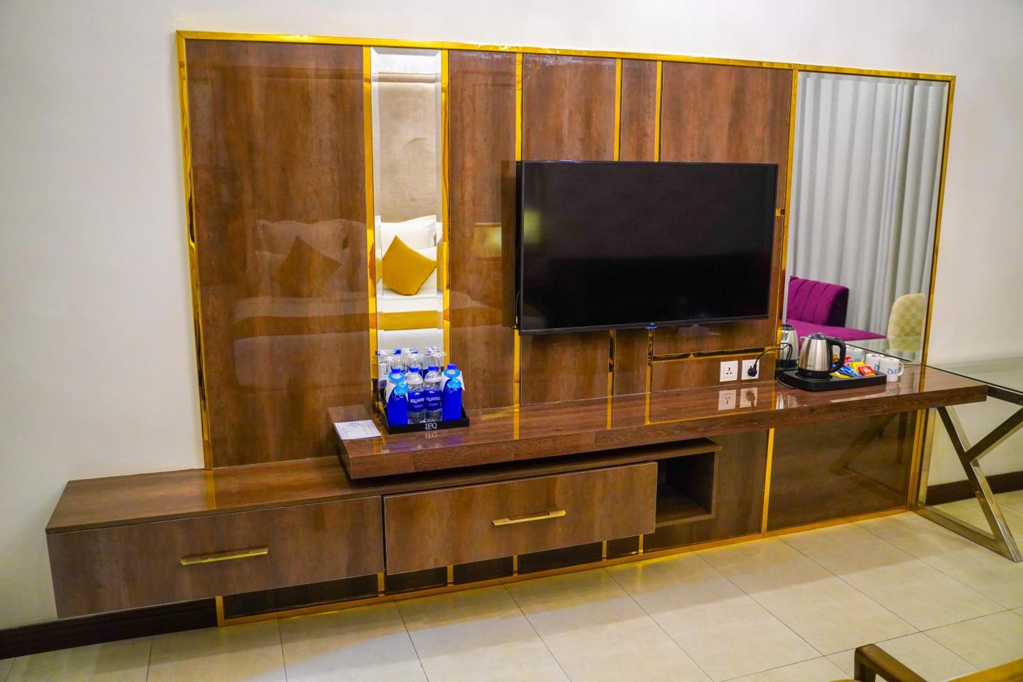Ifq Hotel & Resort Islamabad Bagian luar foto