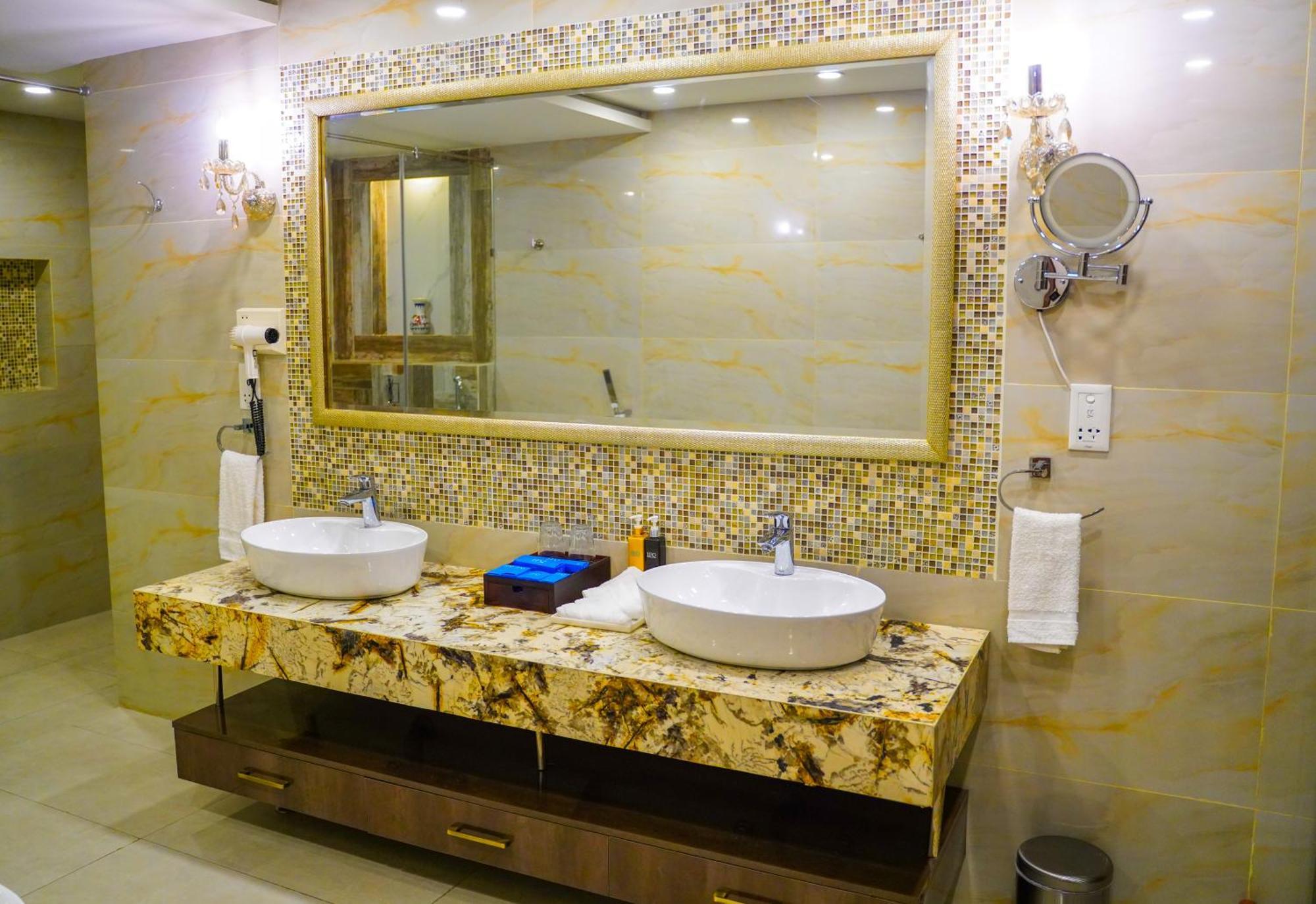 Ifq Hotel & Resort Islamabad Bagian luar foto